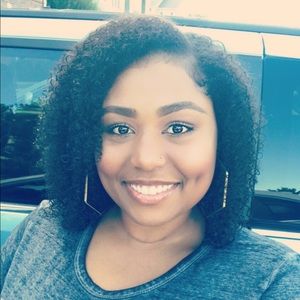 Meet your Posher, Angelica